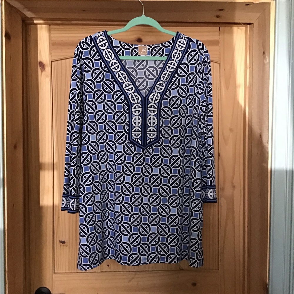 Ladies tunic 🤷🏼‍♀️
